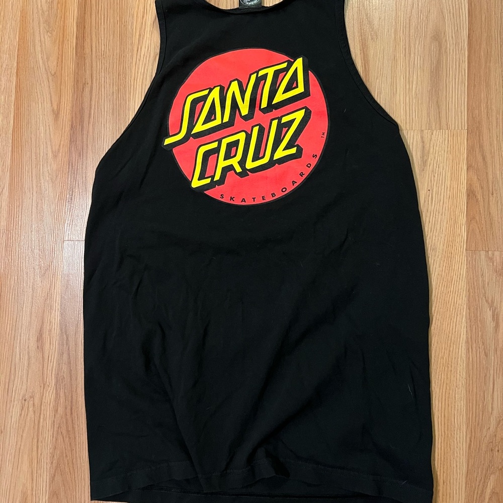 Santa Cruz black tank top size large. Like new